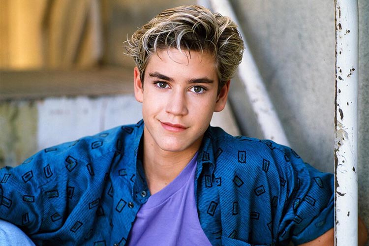 mark paul gosselaar dans Sauvés par le gong