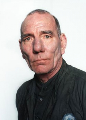 Pete Postlethwaite