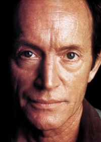 Lance Henriksen