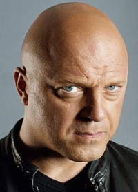 Michael Chiklis